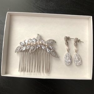 Bridal hair comb & earrings